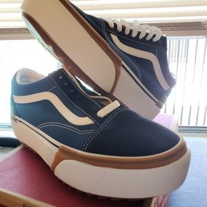 Van's old school gum bottom